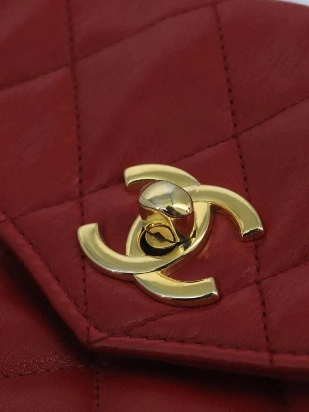 CHANEL Matelasse Waist bag Lamb Skin Red Gold CC Auth PP033